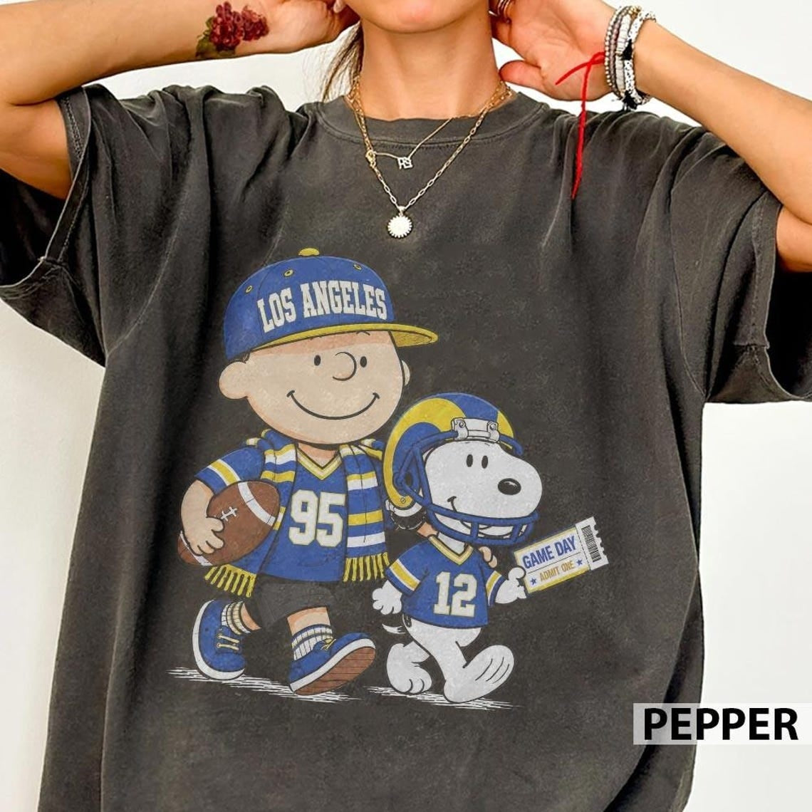 Los Angeles Rams Snoopy Charlie Brown Vintage Football Graphic T-Shirt