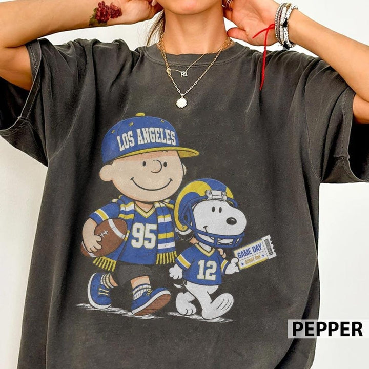 Los Angeles Rams Snoopy Charlie Brown Vintage Football Graphic T-Shirt