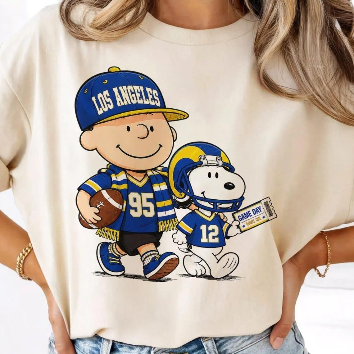 Los Angeles Rams Snoopy Charlie Brown Vintage Football Graphic T-Shirt