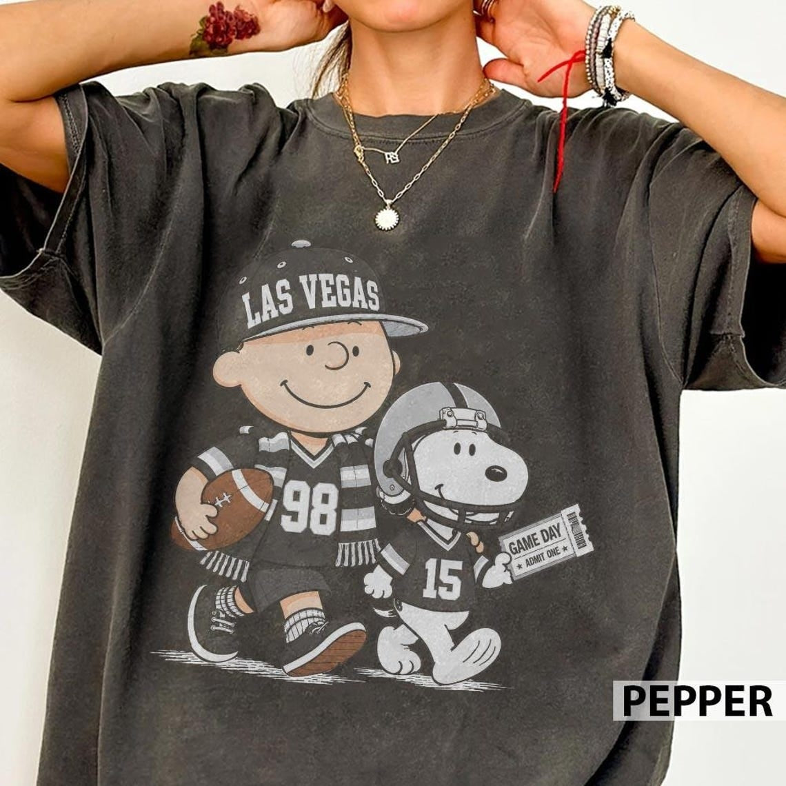 Las Vegas Raiders Snoopy Charlie Brown Vintage Football Graphic T-Shirt