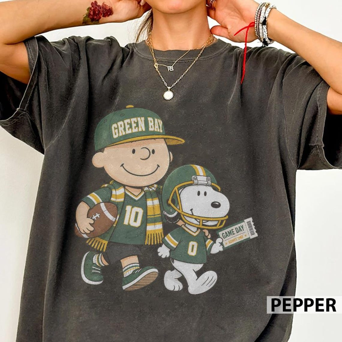 Green Bay Packers Snoopy Charlie Brown Vintage Football Graphic T-Shirt
