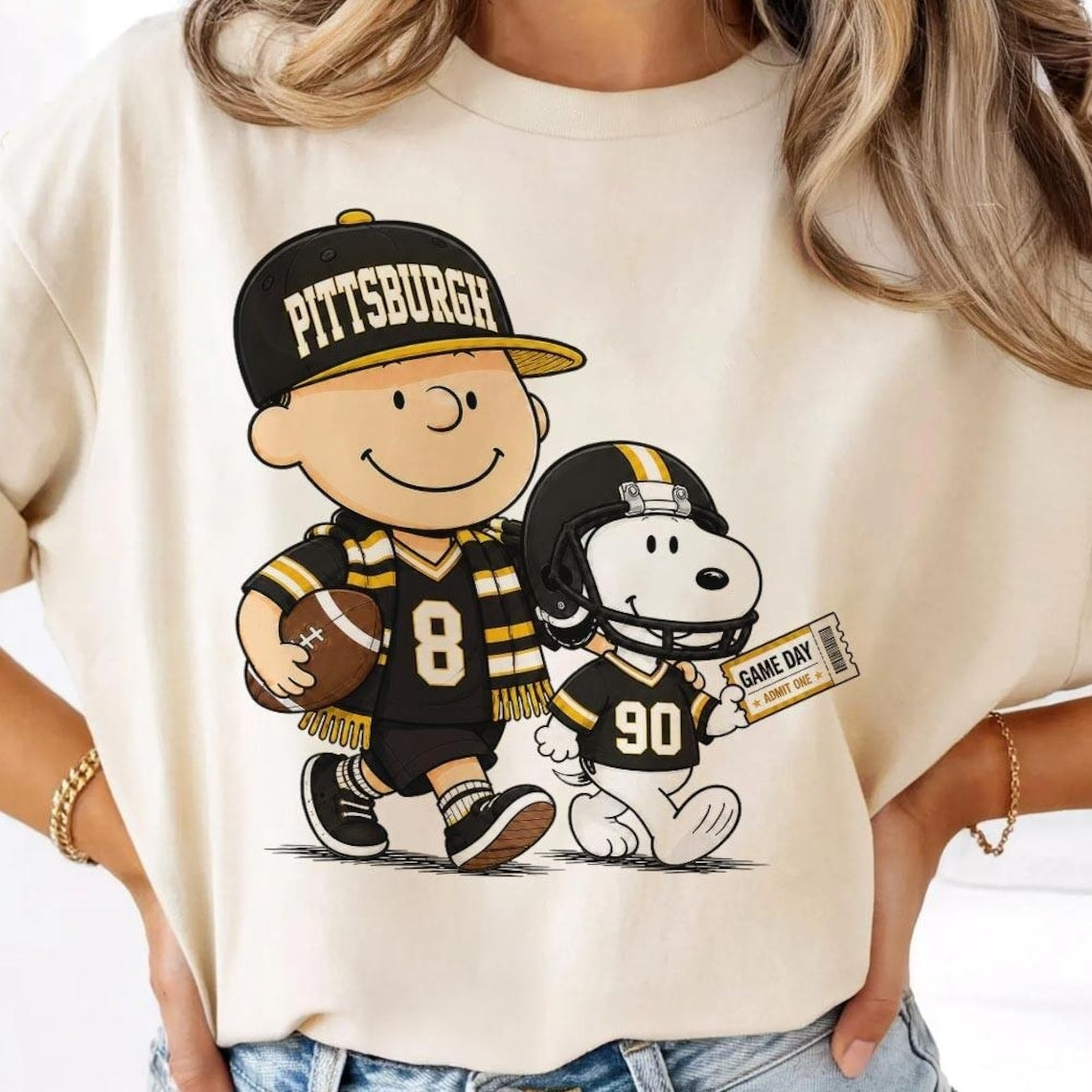 Pittsburgh Steelers Snoopy Charlie Brown Vintage Football Graphic T-Shirt